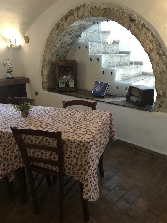 B&B La Staffa Aquino Εξωτερικό φωτογραφία